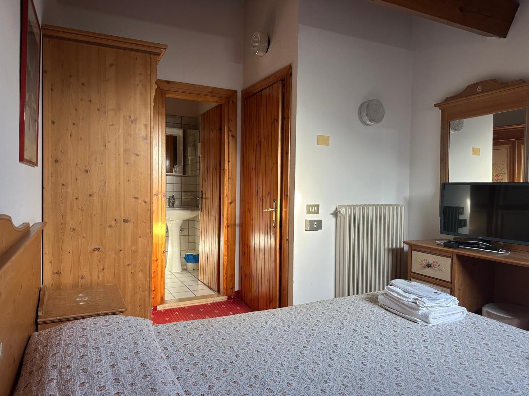 Hotel Alpi - Foza Bagian luar foto