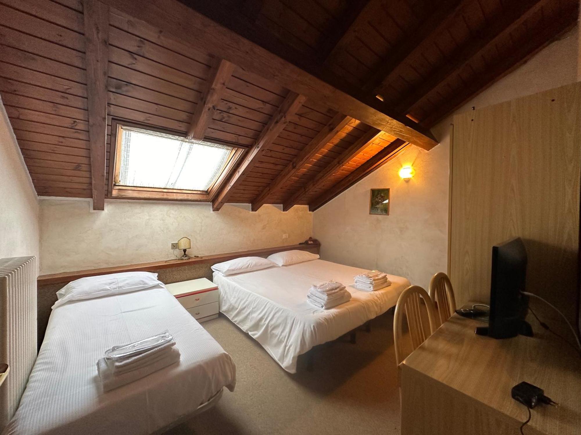 Hotel Alpi - Foza Bagian luar foto