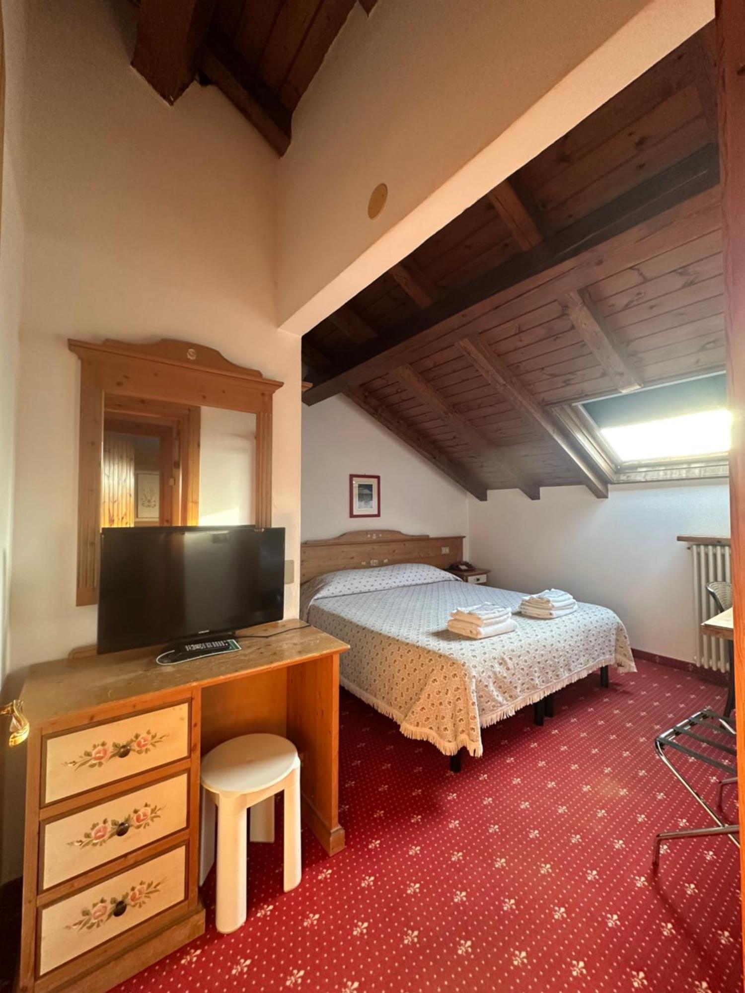 Hotel Alpi - Foza Bagian luar foto